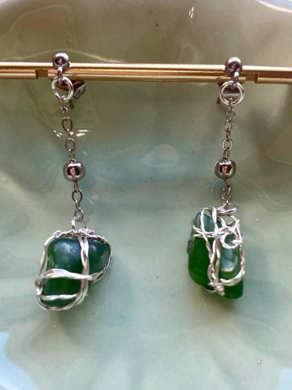 Handmade Wire‑Wrapped Green Raw Stone Silver Tone Dangle Earrings